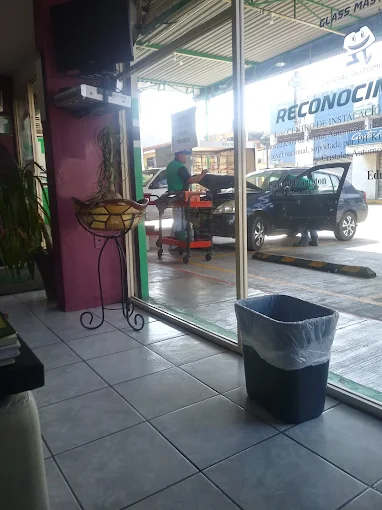 instalación de parabrisas en poza rica